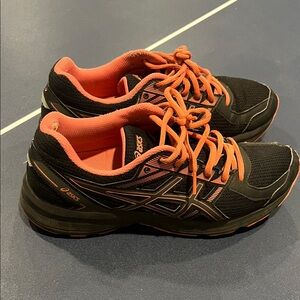 ASICS Black and pink Sneakers woman’s size 8